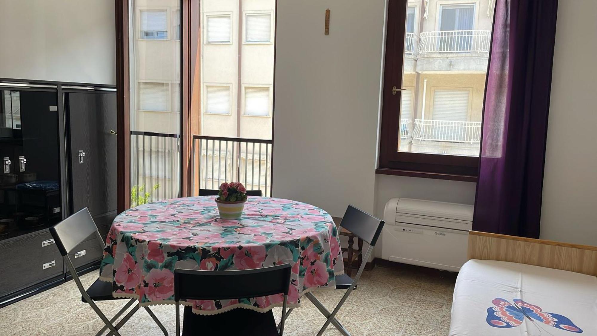 Europa Unita Apartment Grado Esterno foto